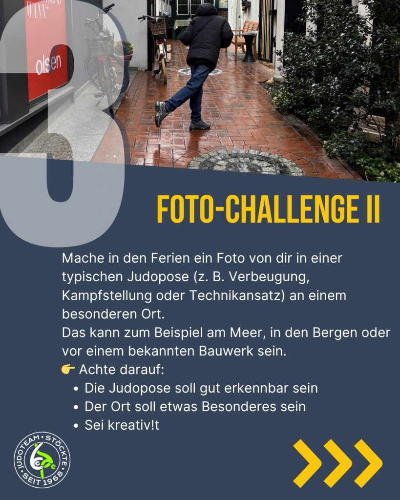 Judoka zeigen eine Judopose an einem besonderen Ort